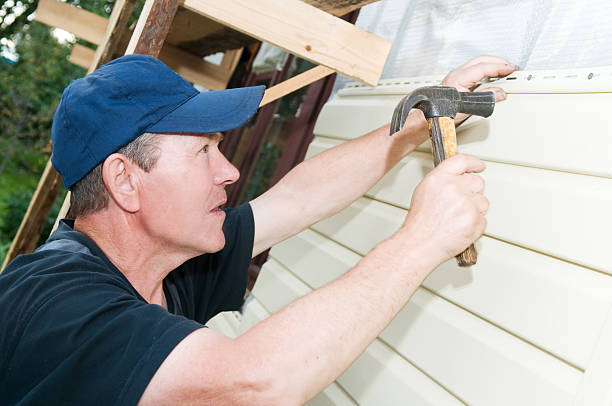 Best Storm Damage Siding Repair  in Manchester, IA